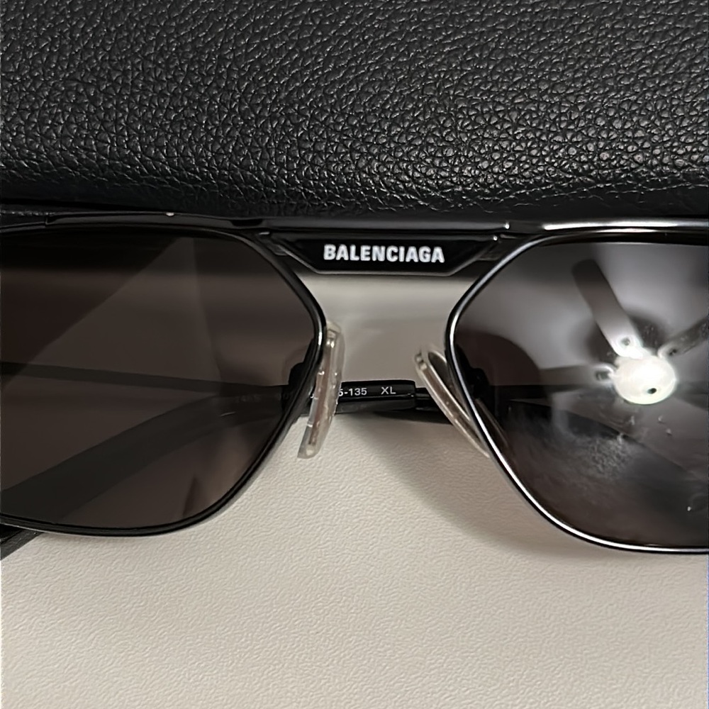 Balenciaga oval sunglasses - Picture 2 of 5
